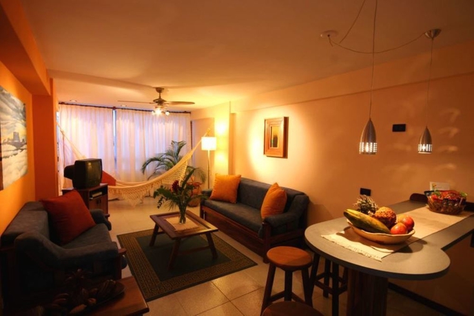 Imagen de la habitación del Hotel Costa Real Suites. Foto 7