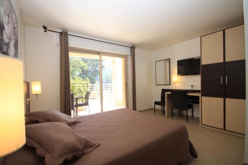 Imagen de la habitación del Hotel Costa Rossa. Foto 4