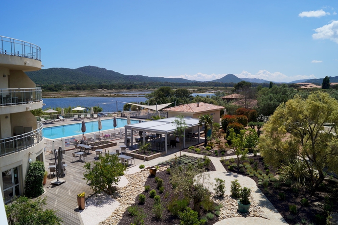 Imagen de la habitación del Hotel Costa Salina. Foto 9