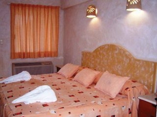 Imagen de la habitación del Hotel Costa Sol Hotel & Villas. Foto 3