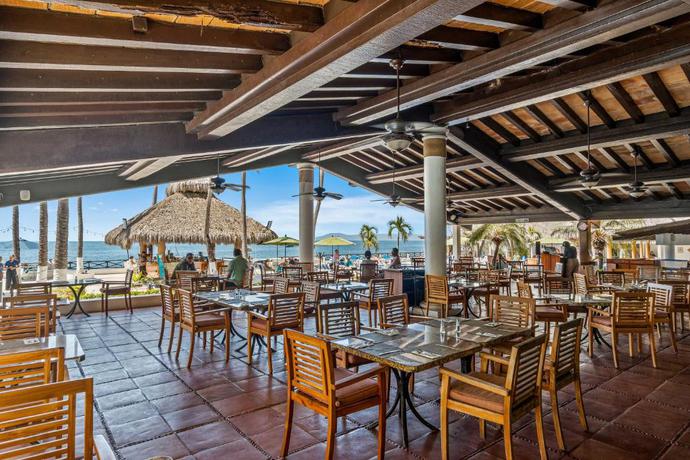 Imagen del bar/restaurante del Hotel Costa Sur Resort, Classico Collection By Sonesta. Foto 3