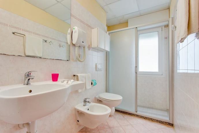 Imagen de la habitación del Hotel Costa Verde, Cervia. Foto 6