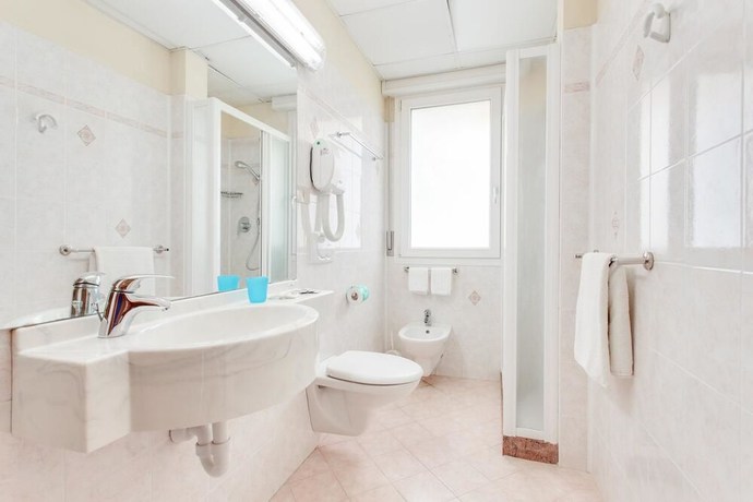 Imagen de la habitación del Hotel Costa Verde, Cervia. Foto 13