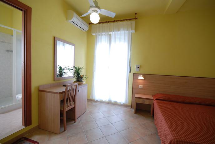 Imagen de la habitación del Hotel Costa Verde, Cervia. Foto 17