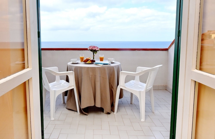 Imagen de la habitación del Hotel Costa d\'Oro. Foto 4