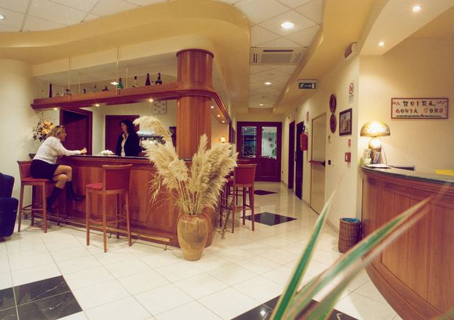 Imagen del bar/restaurante del Hotel Costa d\'Oro, Salve. Foto 5