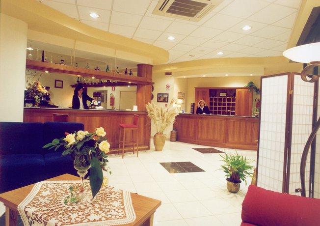 Imagen de los interiores del Hotel Costa d\'Oro, Salve. Foto 17