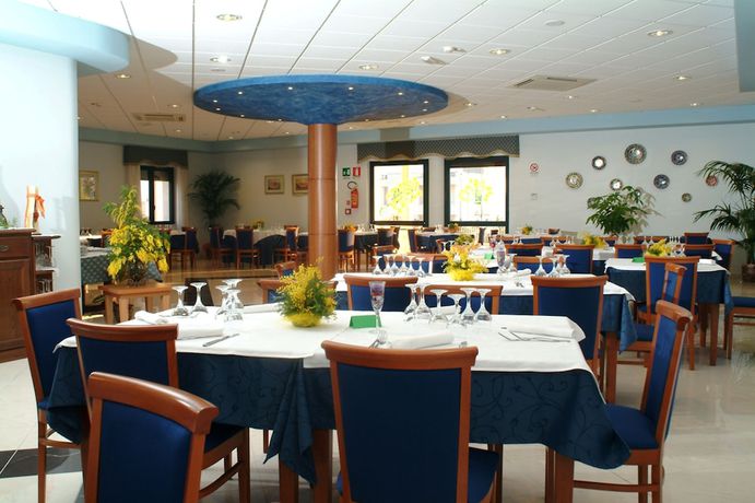 Imagen del bar/restaurante del Hotel Costa d\'Oro, Salve. Foto 8
