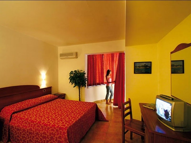 Imagen general del Hotel Costa degli Dei Hotel. Foto 3