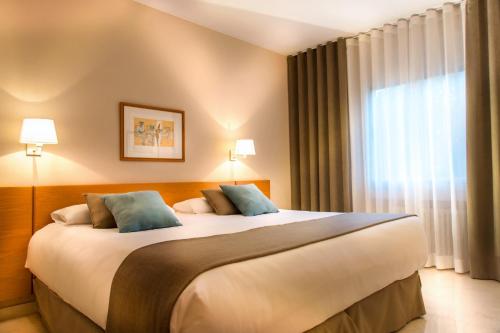 Imagen de la habitación del Hotel Costabella, Girona. Foto 15