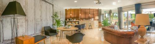 Imagen general del Hotel Costabella, Girona. Foto 6
