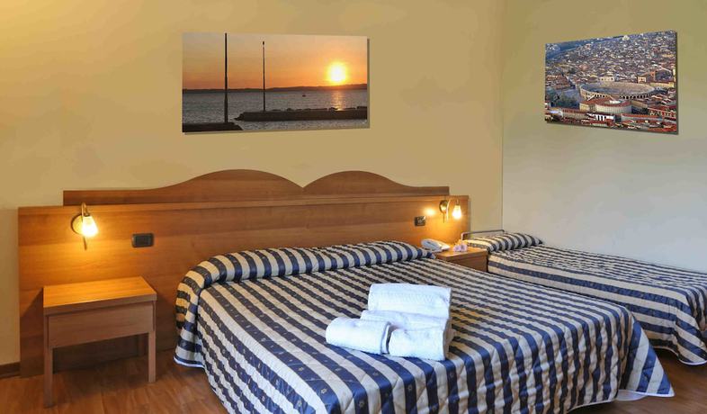 Imagen de la habitación del Hotel Costabella, San Zeno di Montagna. Foto 9