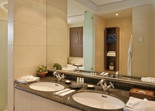 Imagen de la habitación del Hotel Costabella Tropical Beach. Foto 9