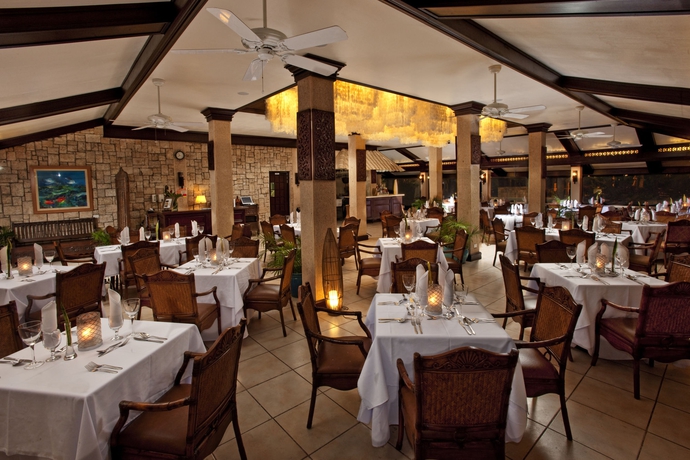 Imagen del bar/restaurante del Hotel Costabella Tropical Beach. Foto 1