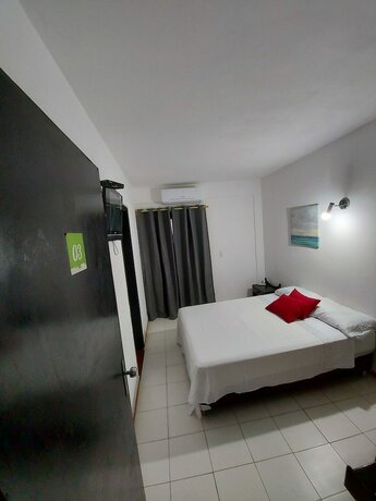 Imagen general del Hotel Costanera Hostel Asuncion. Foto 4