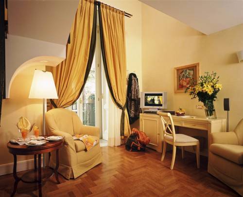 Imagen de la habitación del Hotel Costantinopoli 104. Foto 3