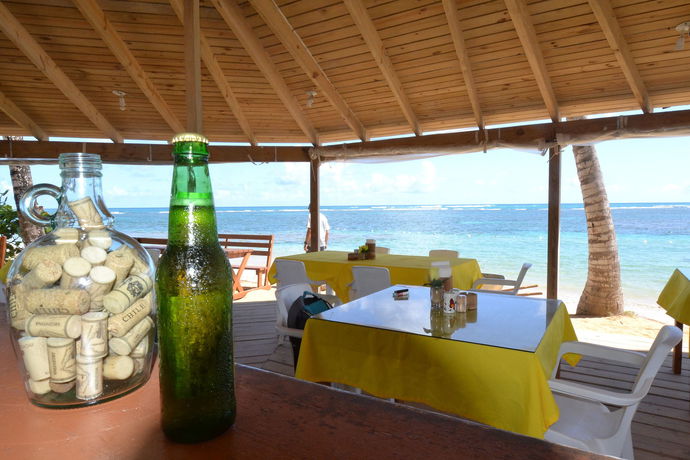 Imagen del bar/restaurante del Hotel Costarena Beach. Foto 4