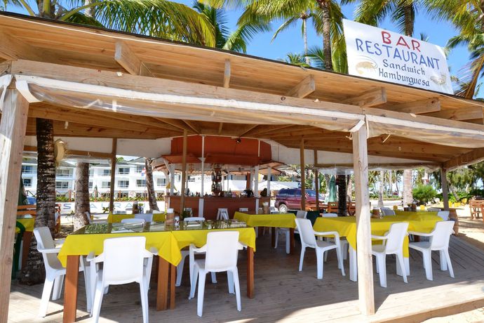 Imagen del bar/restaurante del Hotel Costarena Beach. Foto 11