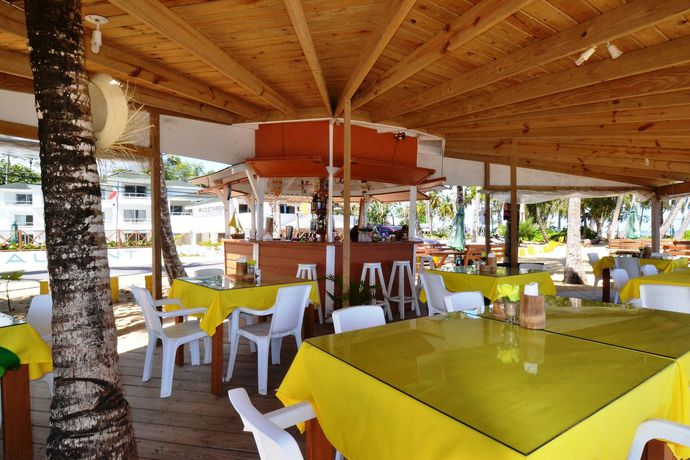 Imagen del bar/restaurante del Hotel Costarena Beach. Foto 12