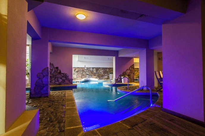 Imagen de la piscina del Hotel Costarenas and Spa. Foto 15