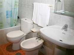 Imagen de la habitación del Hotel Costas. Foto 4