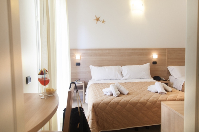 Imagen de la habitación del Hotel Costazzurra. Foto 8