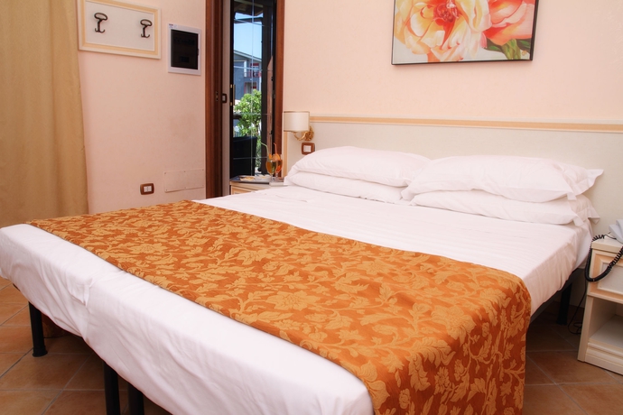 Imagen de la habitación del Hotel Costazzurra Museum and Spa. Foto 11