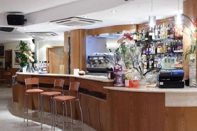 Imagen general del Hotel Coste Del Lago. Foto 3