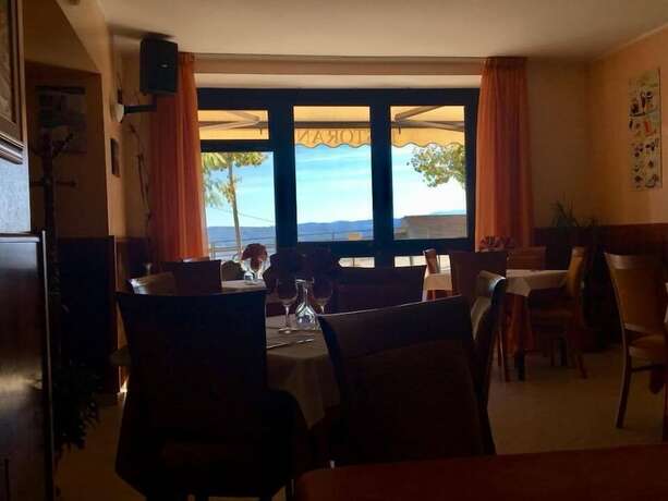 Imagen general del Hotel Coste Del Lago. Foto 9