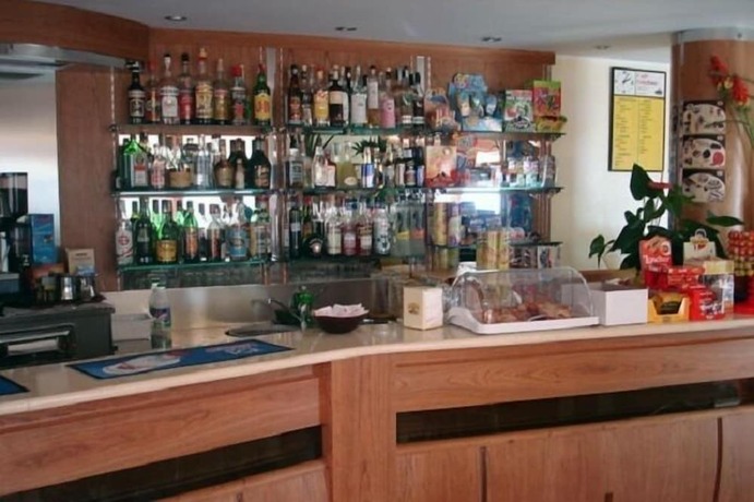 Imagen general del Hotel Coste Del Lago. Foto 10