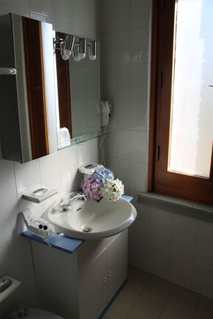 Imagen de los interiores del Hotel Costellazioni. Foto 12