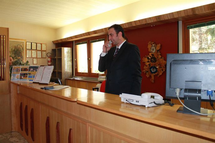 Imagen de los interiores del Hotel Costellazioni. Foto 14