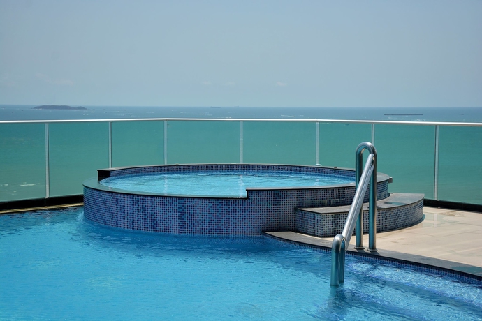 Imagen de los exteriores del Hotel Cosy Beach Condominium. Foto 11