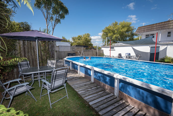 Imagen de la piscina del Hotel Cosy Cottage Thermal Holiday Park. Foto 23