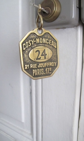 Imagen de la habitación del Hotel Cosy Monceau. Foto 16