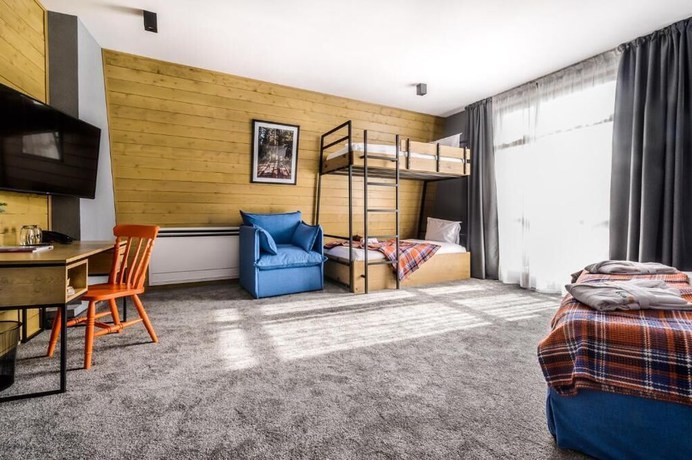 Imagen de la habitación del Hotel Cota1110. Foto 15