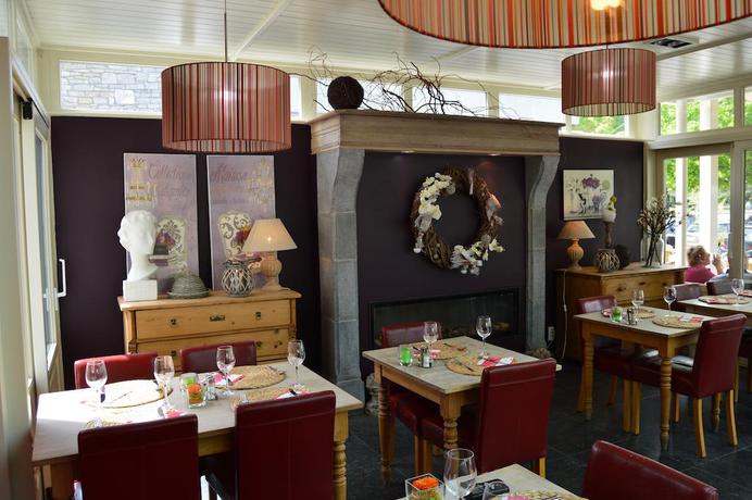 Imagen del bar/restaurante del Hotel Cote Cour. Foto 2