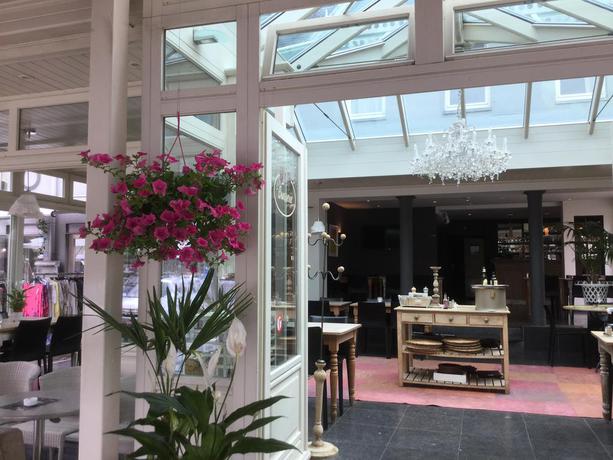 Imagen del bar/restaurante del Hotel Cote Cour. Foto 3