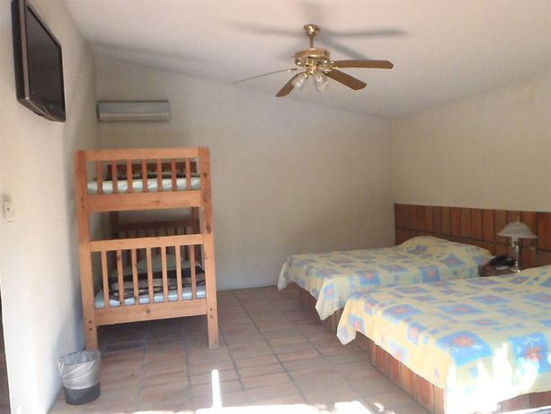 Imagen de los exteriores del Hotel Cotlamani. Foto 13