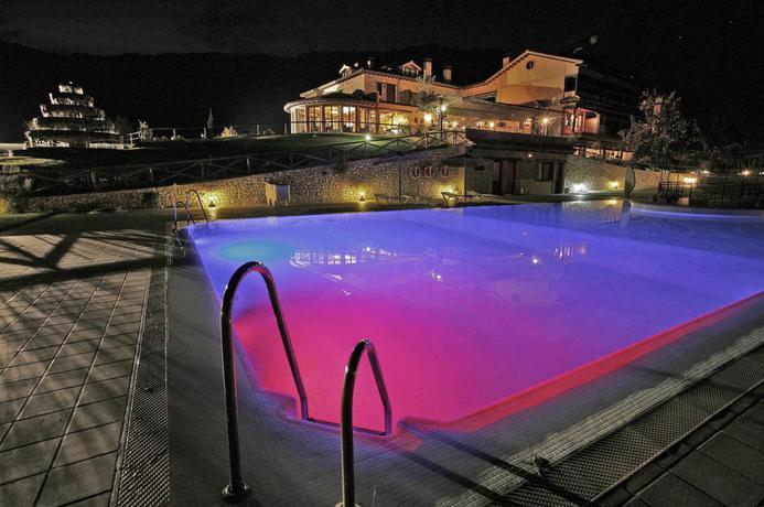 Imagen de la piscina del Hotel Coto Del Valle De Cazorla. Foto 14