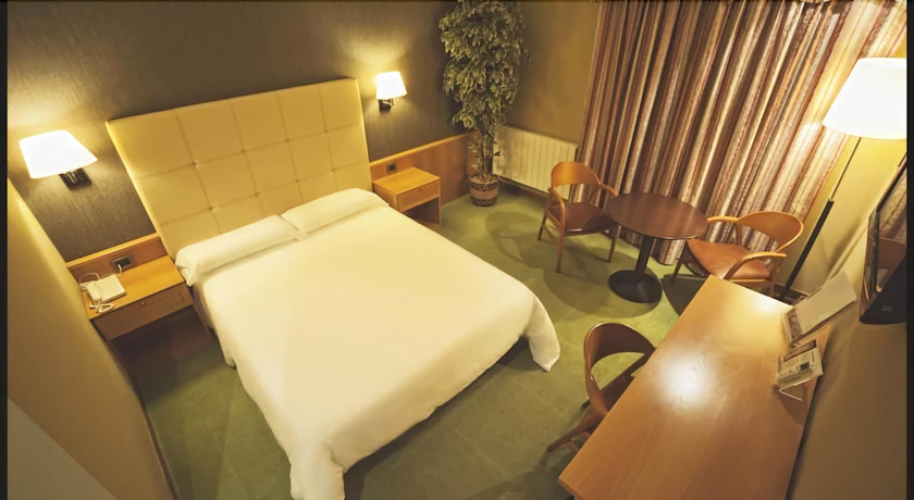 Imagen de la habitación del Hotel Coto Real. Foto 6