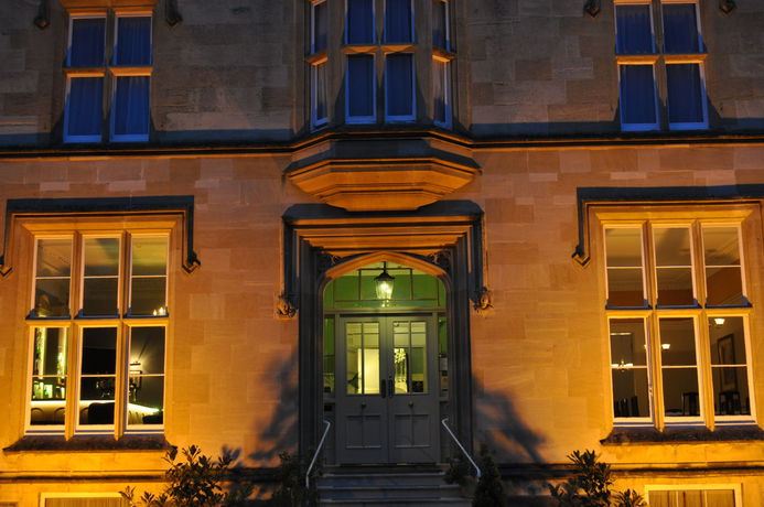 Imagen del bar/restaurante del Hotel Cotswold Grange. Foto 4