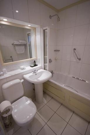 Imagen de la habitación del Hotel Cotswold Lodge. Foto 8