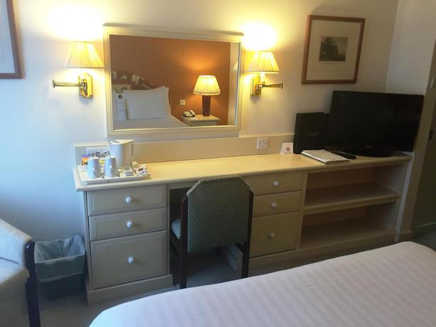 Imagen de la habitación del Hotel Cotswold Lodge. Foto 10