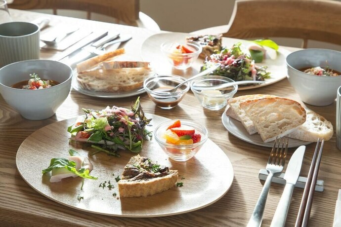 Imagen del bar/restaurante del Hotel Cottage Ekara. Foto 26