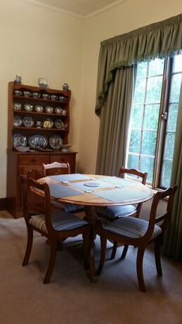 Imagen del bar/restaurante del Hotel Cottage On Gunning. Foto 3