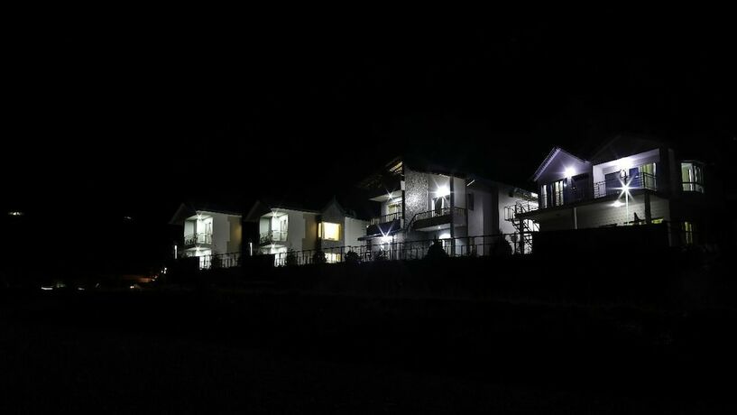 Imagen general del Hotel Cottages at Village. Foto 3