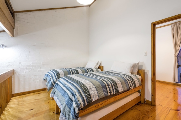 Imagen de la habitación del Hotel Cottesloe Beach Chalets. Foto 3