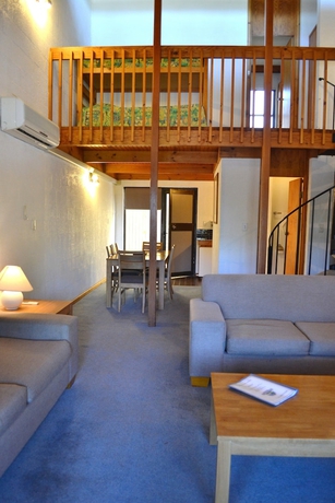 Imagen de la habitación del Hotel Cottesloe Beach Chalets. Foto 10