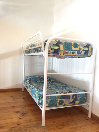 Imagen de la habitación del Hotel Cottesloe Beach Chalets. Foto 12